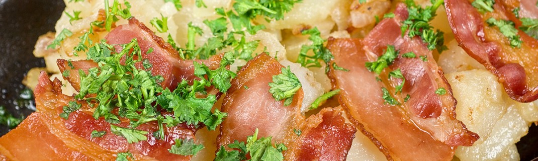 Aardappelsalade met rookspek en champignons header afbeelding